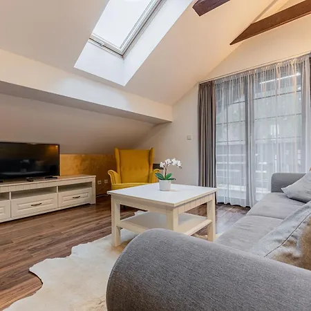 Helena 15 A Helena 21 Hrabovo * Ruzomberok