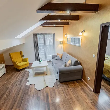 Helena 15 A Helena 21 Hrabovo * Ruzomberok